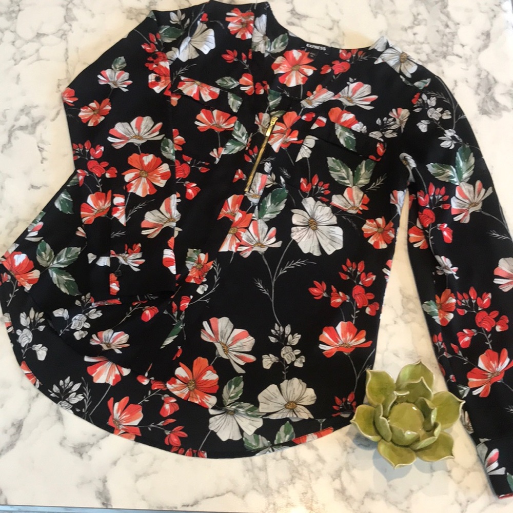 Express Front Zip Size Medium